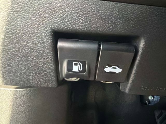 New 2025 Nissan Versa SV w/ Trunk Package image 27