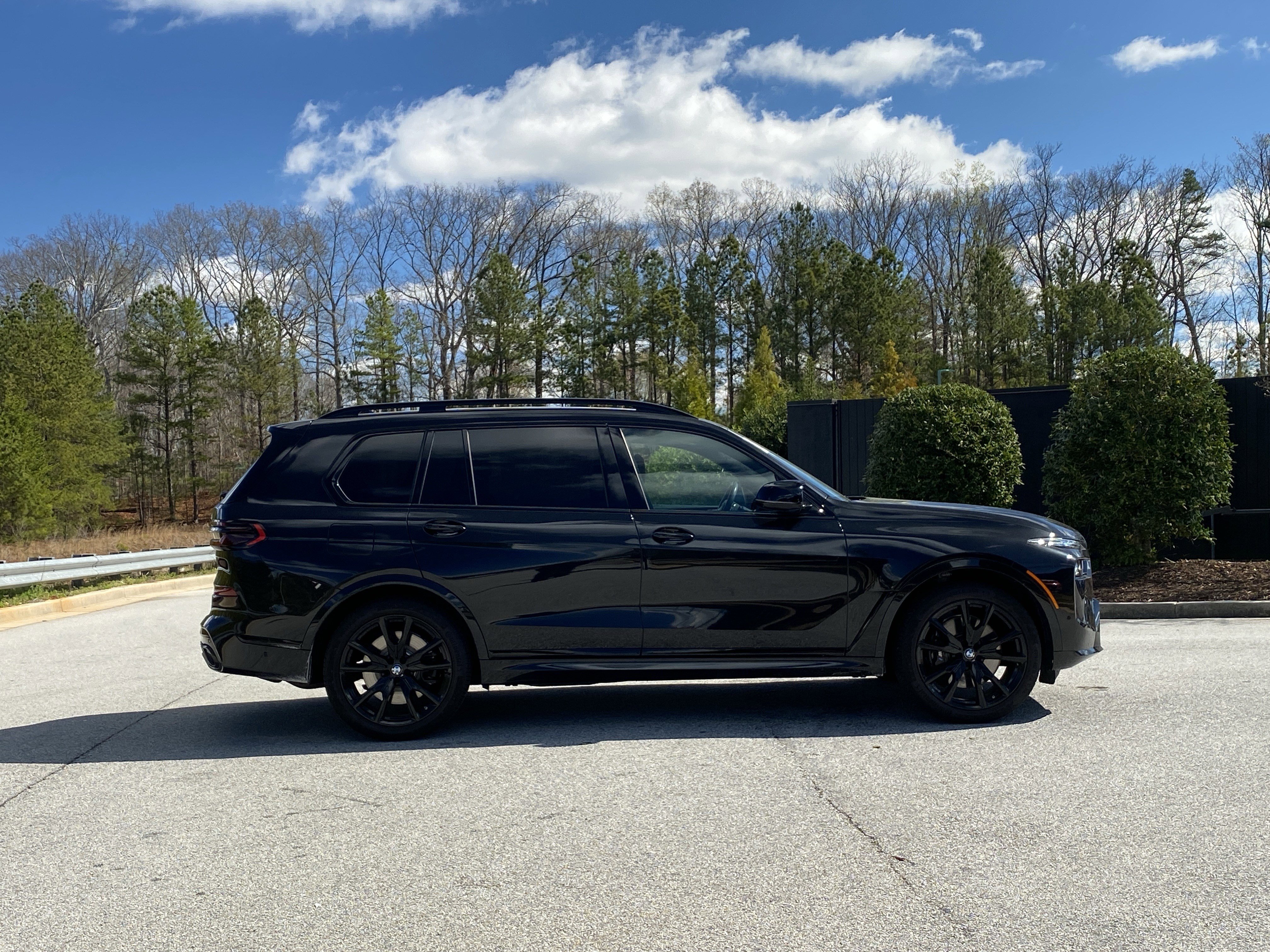 Used 2024 BMW X7 M60i w/ Executive Package image 5