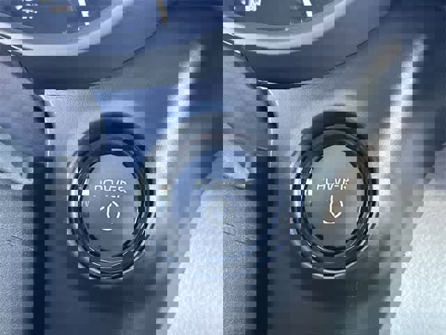 Used 2025 Toyota Sienna XLE image 11