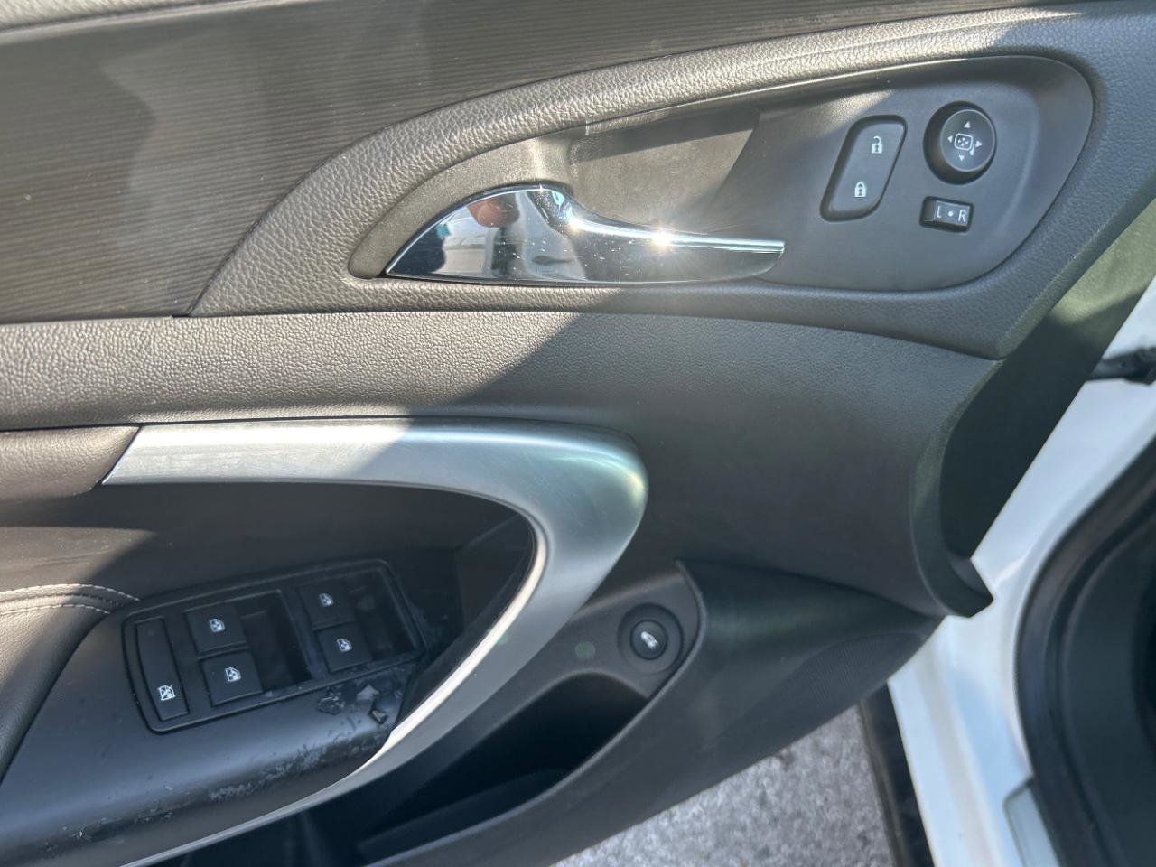 Used 2014 Buick Regal Premium image 12