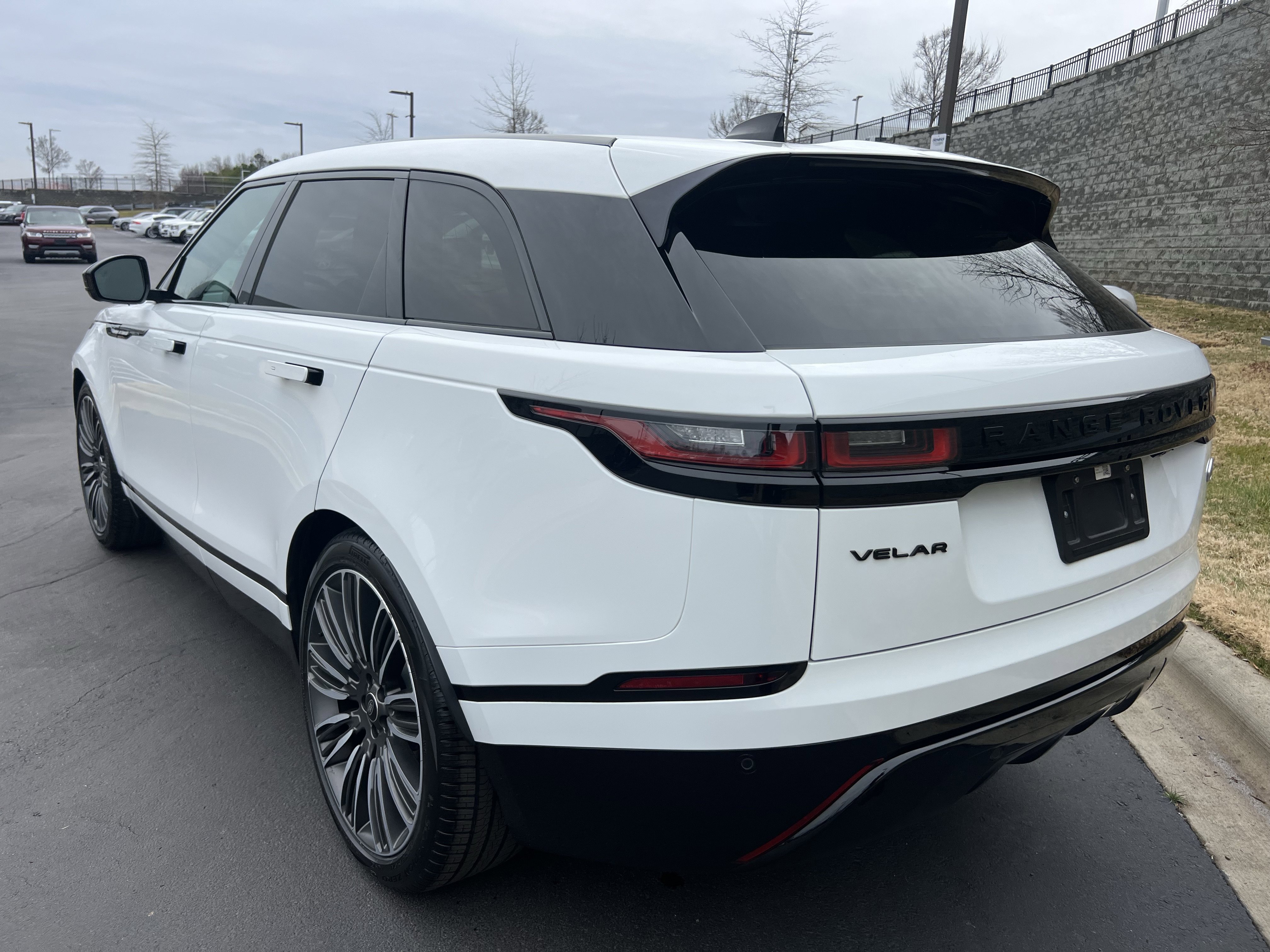 Certified 2023 Land Rover Range Rover Velar R-Dynamic S image 5