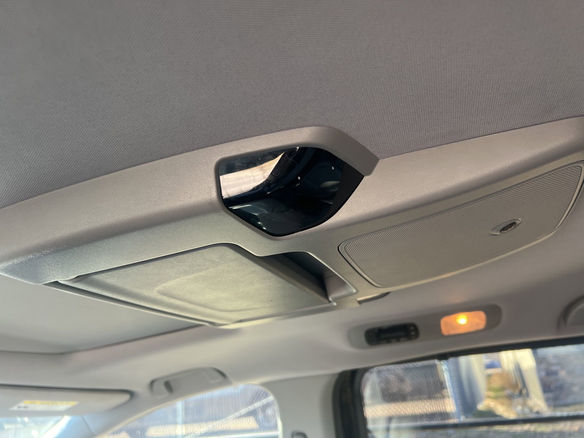 Used 2018 Honda Odyssey Elite image 17