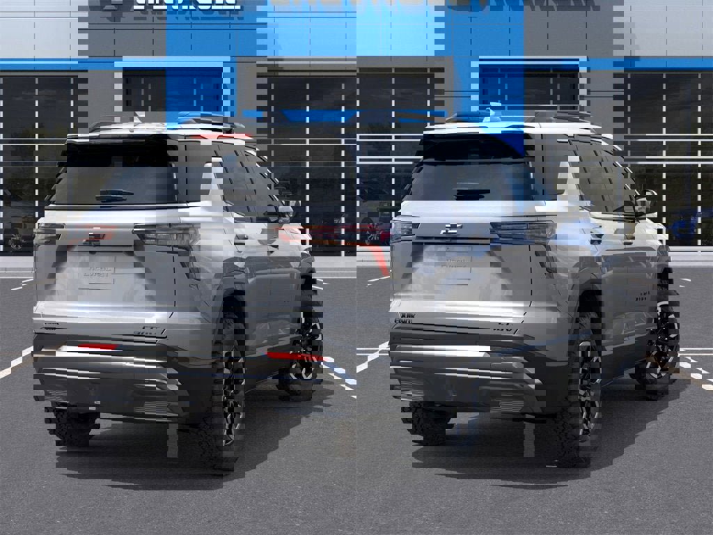 New 2026 Chevrolet Equinox ACTIV image 4