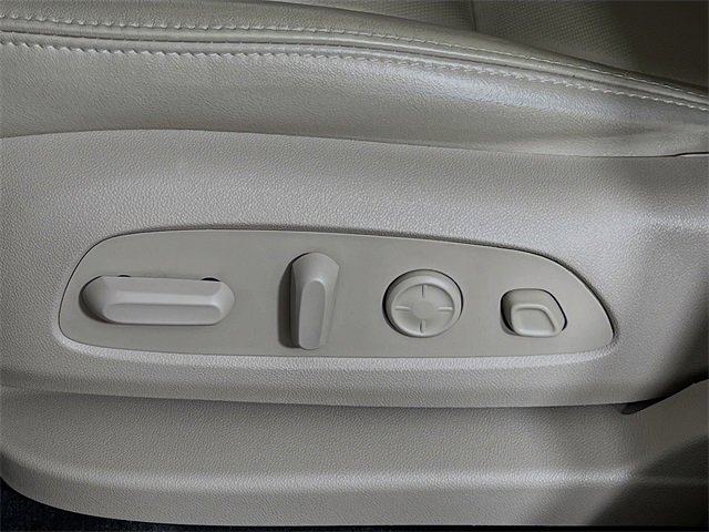 Used 2021 Buick Enclave Premium w/ Sun and Sites Package image 11