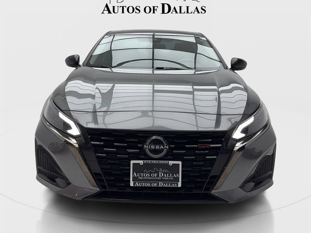 Used 2023 Nissan Altima 2.5 SR w/ SR Premium Package AWD/4WD image 4