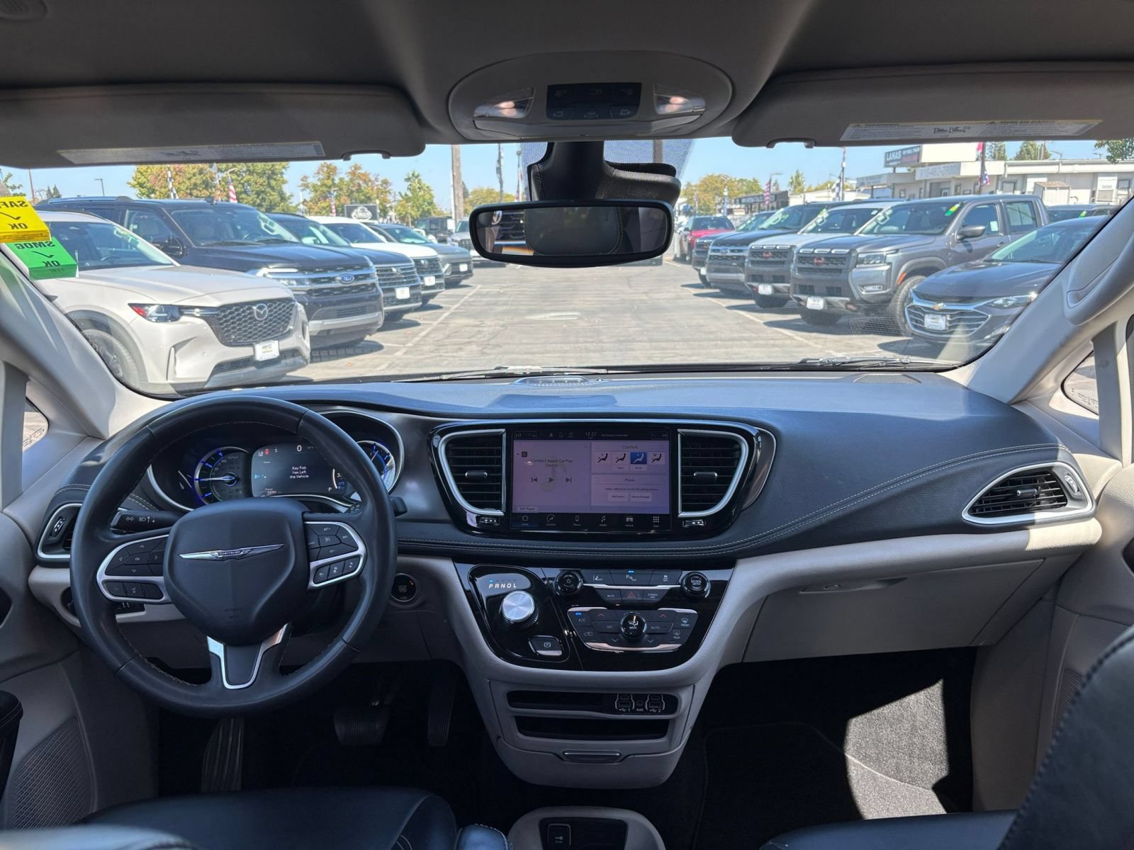 Used 2023 Chrysler Pacifica Touring-L FWD image 35