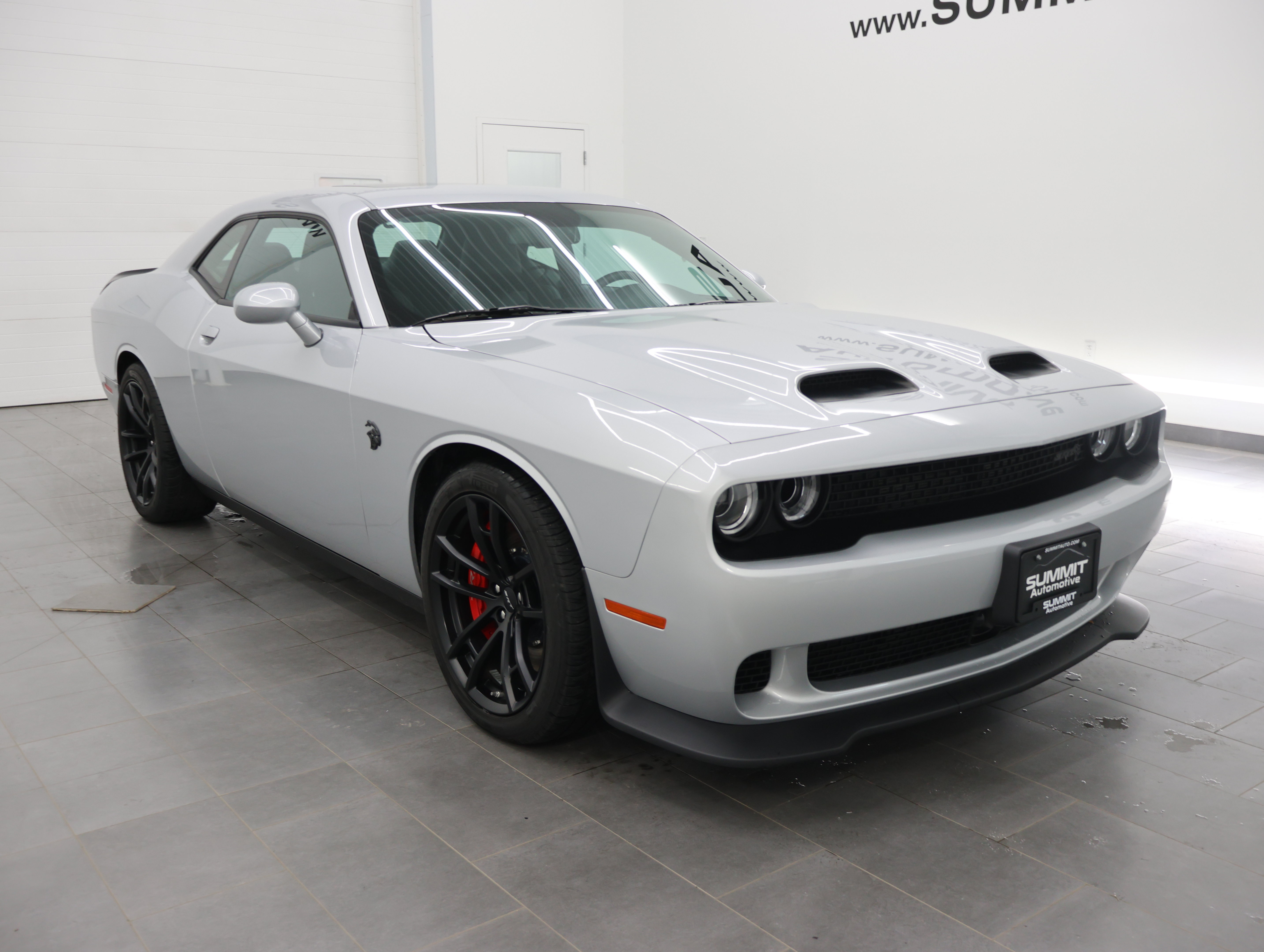 Used 2023 Dodge Challenger SRT Hellcat RWD image 2