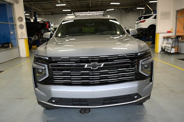 New 2026 Chevrolet Suburban High Country image 2