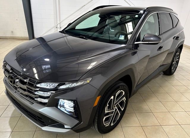Used 2025 Hyundai Tucson Limited AWD/4WD image 12