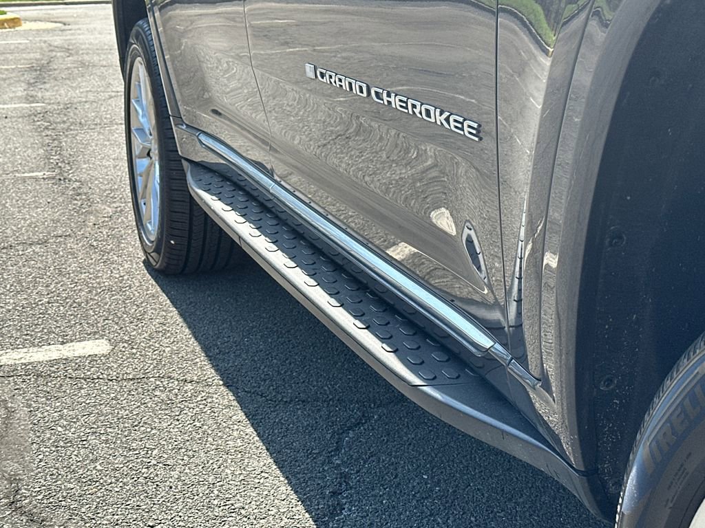 Used 2021 Jeep Grand Cherokee L Summit w/ Advanced Protech Group IV image 10