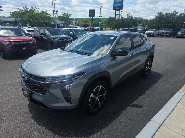 Used 2024 Chevrolet Trax RS FWD image 6