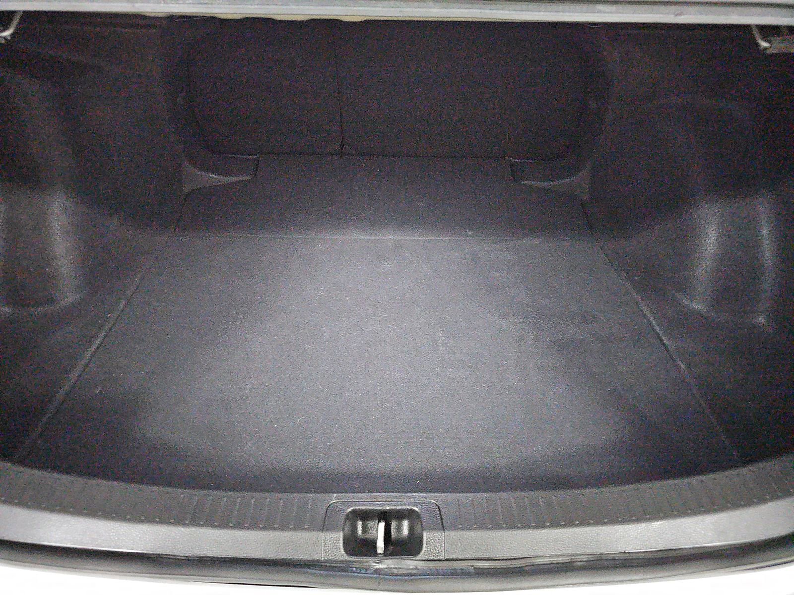 Used 2021 Toyota Corolla L FWD image 17