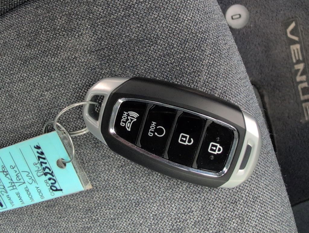 Certified 2023 Hyundai Venue Limited image 29