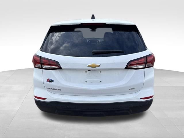 Used 2023 Chevrolet Equinox LS w/ LS Convenience Package AWD/4WD image 4