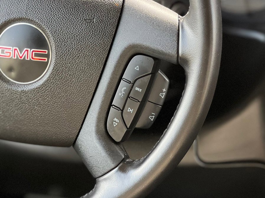 Used 2023 GMC Savana 2500 w/ Driver Convenience Package image 13