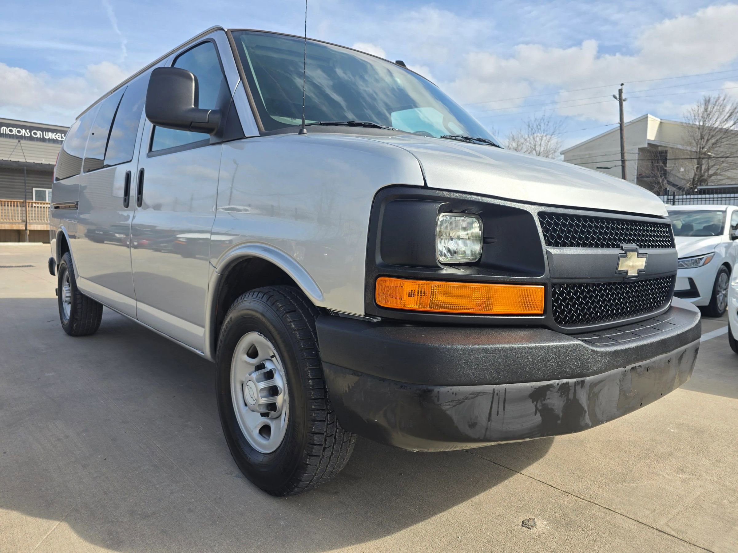 Used 2017 Chevrolet Express 2500 LS image 11