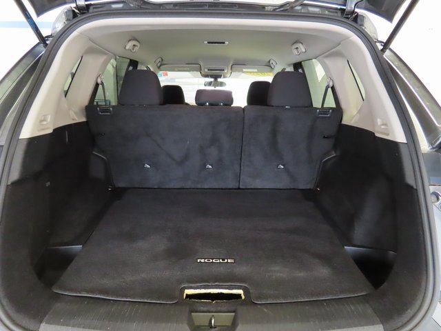 Used 2023 Nissan Rogue S image 31