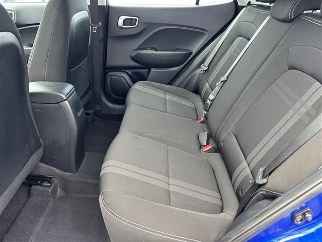 Used 2023 Hyundai Venue SEL FWD image 19