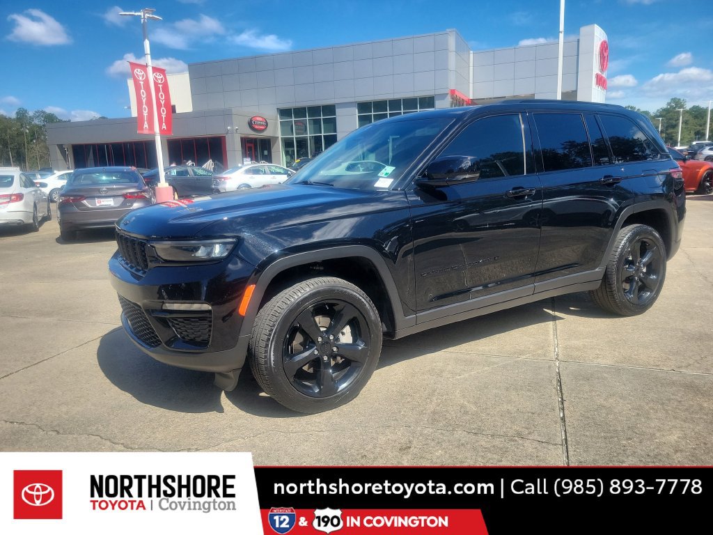 Used 2025 Jeep Grand Cherokee Limited w/ Black Appearance Package