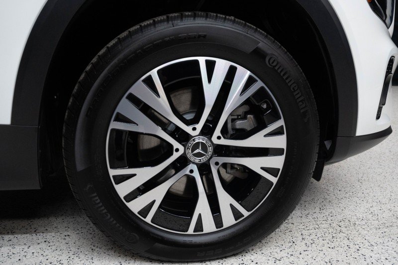 Certified 2026 Mercedes-Benz GLB 250 4MATIC image 11