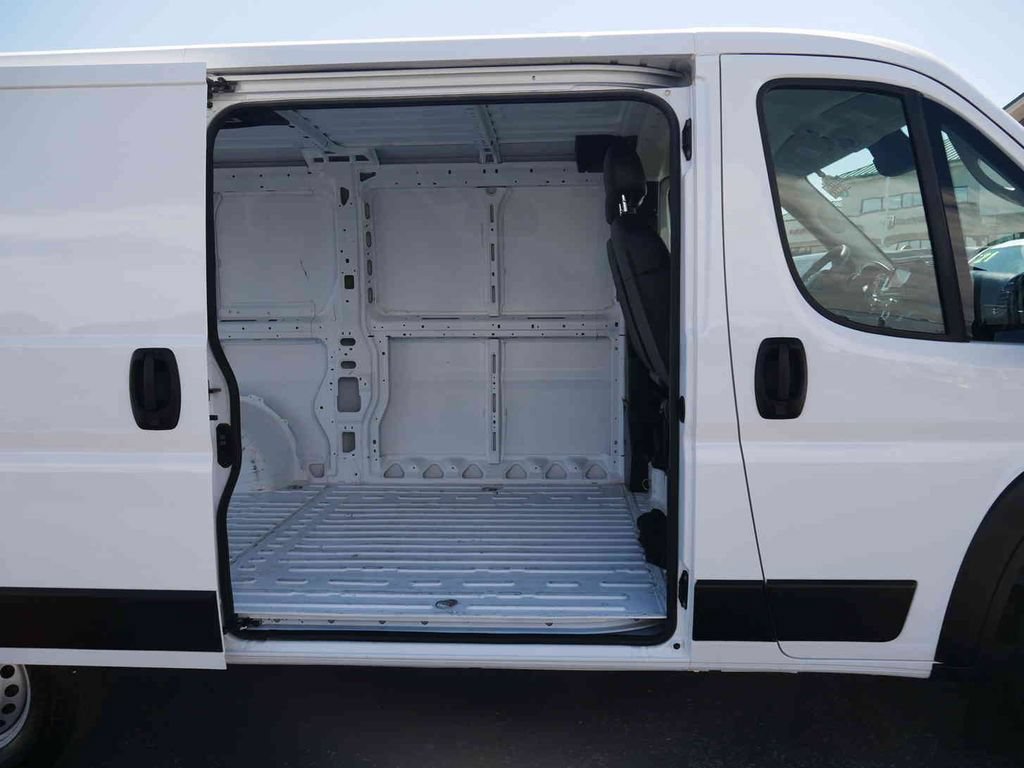 Used 2025 RAM ProMaster 2500 FWD image 15