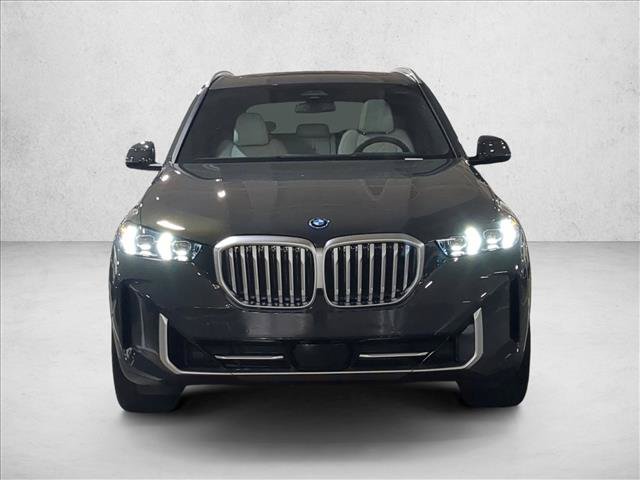Used 2026 BMW X5 xDrive50e w/ Premium Package AWD/4WD image 5