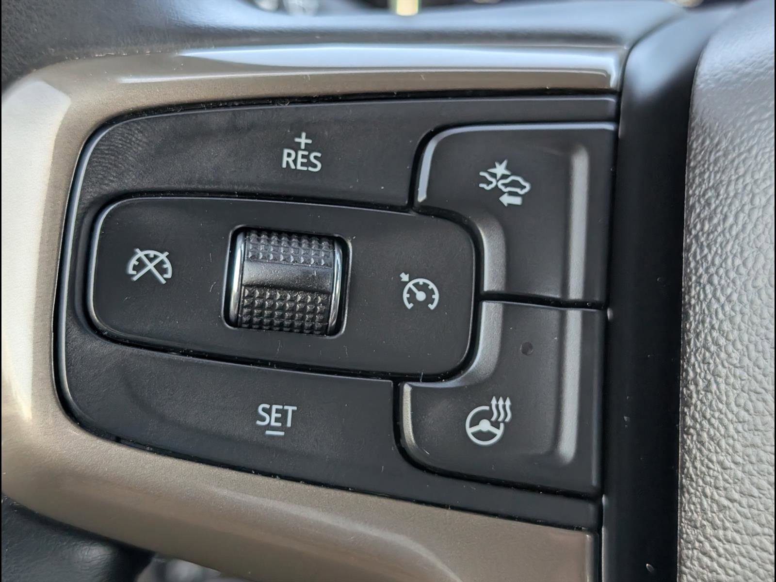 Used 2024 Chevrolet Silverado 2500 High Country w/ High Country Premium Package AWD/4WD image 15