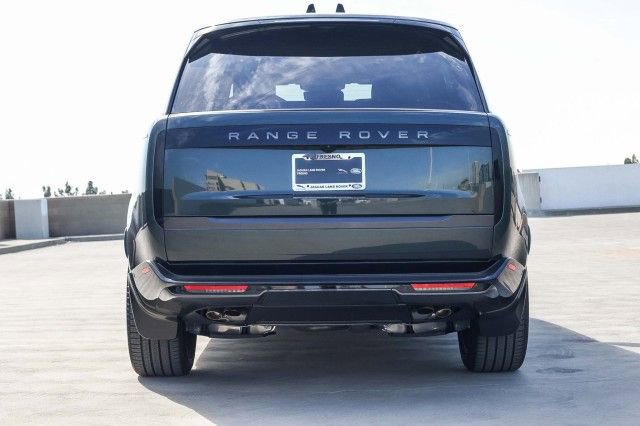 New 2025 Land Rover Range Rover Long Wheelbase SE image 5