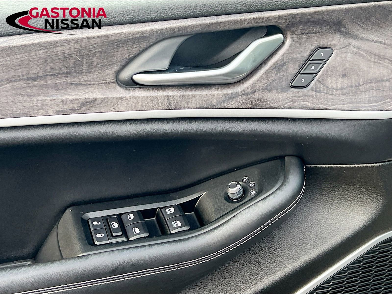 Used 2023 Jeep Grand Cherokee 4WD 4xe image 23