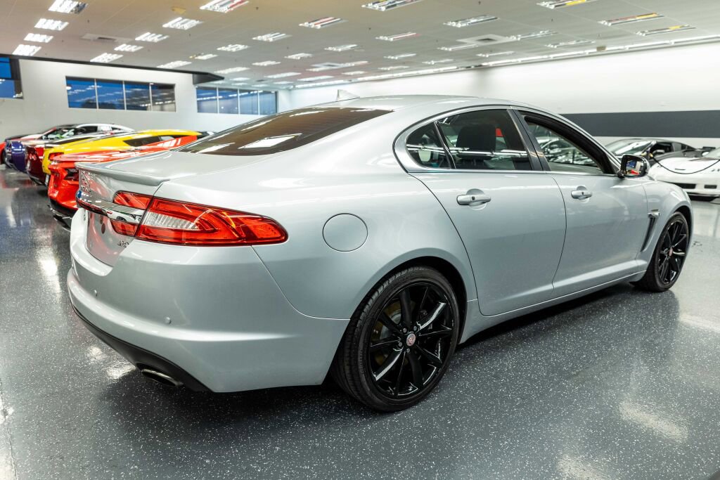 Used 2015 Jaguar XF Sport image 5