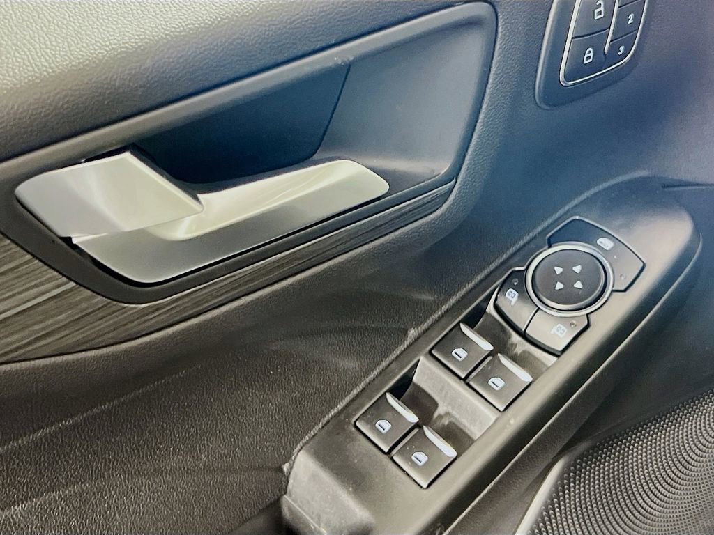 New 2025 Ford Escape SE w/ PHEV Premium Package FWD image 12