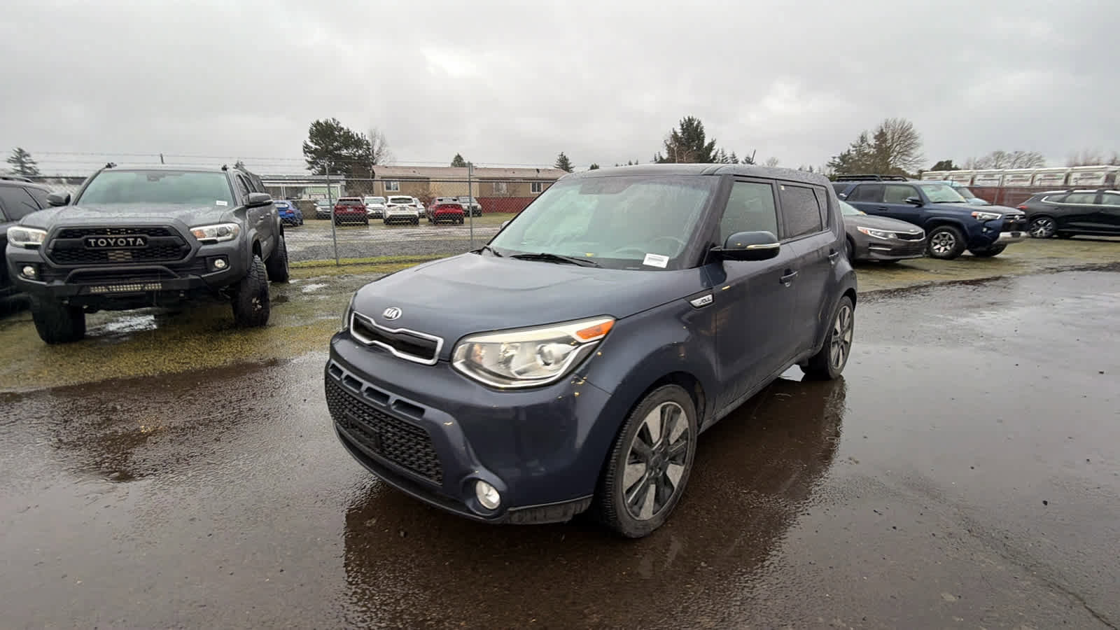 Used 2015 Kia Soul ! w/ Sun & Sound Package image 2