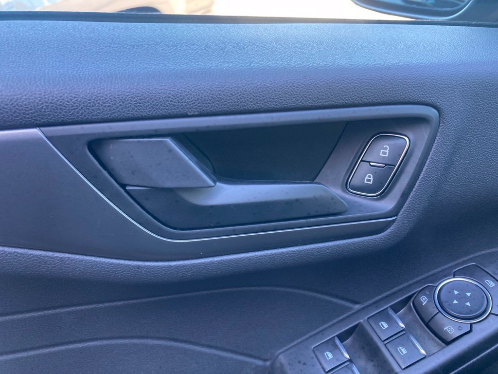 Used 2023 Ford Escape Active AWD/4WD image 17