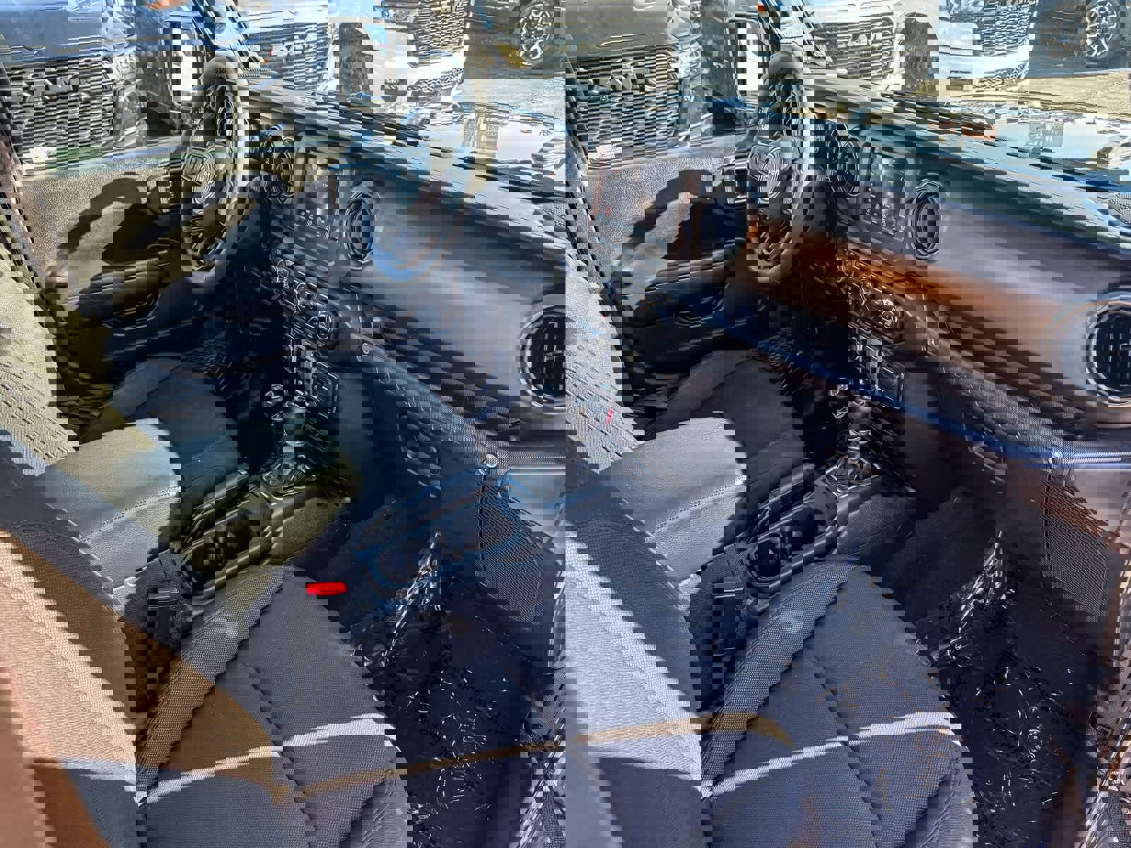 Used 2023 Jeep Wrangler Willys image 11