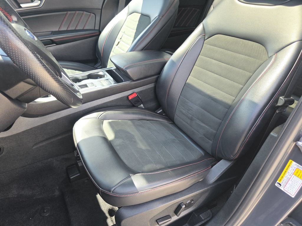 Used 2021 Ford Edge ST-Line AWD/4WD image 17