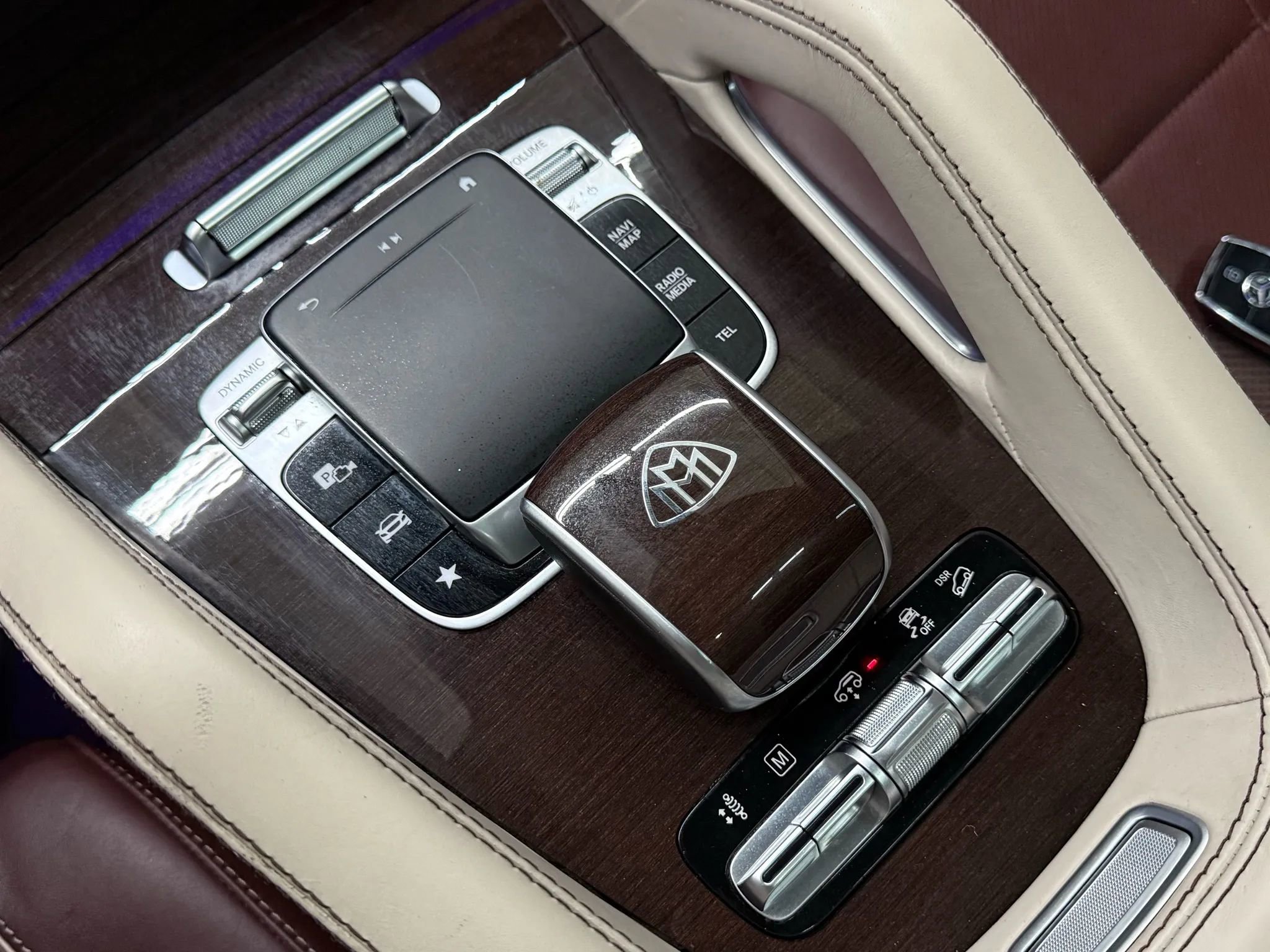 Used 2022 Mercedes-Benz Maybach GLS 600 4MATIC image 32