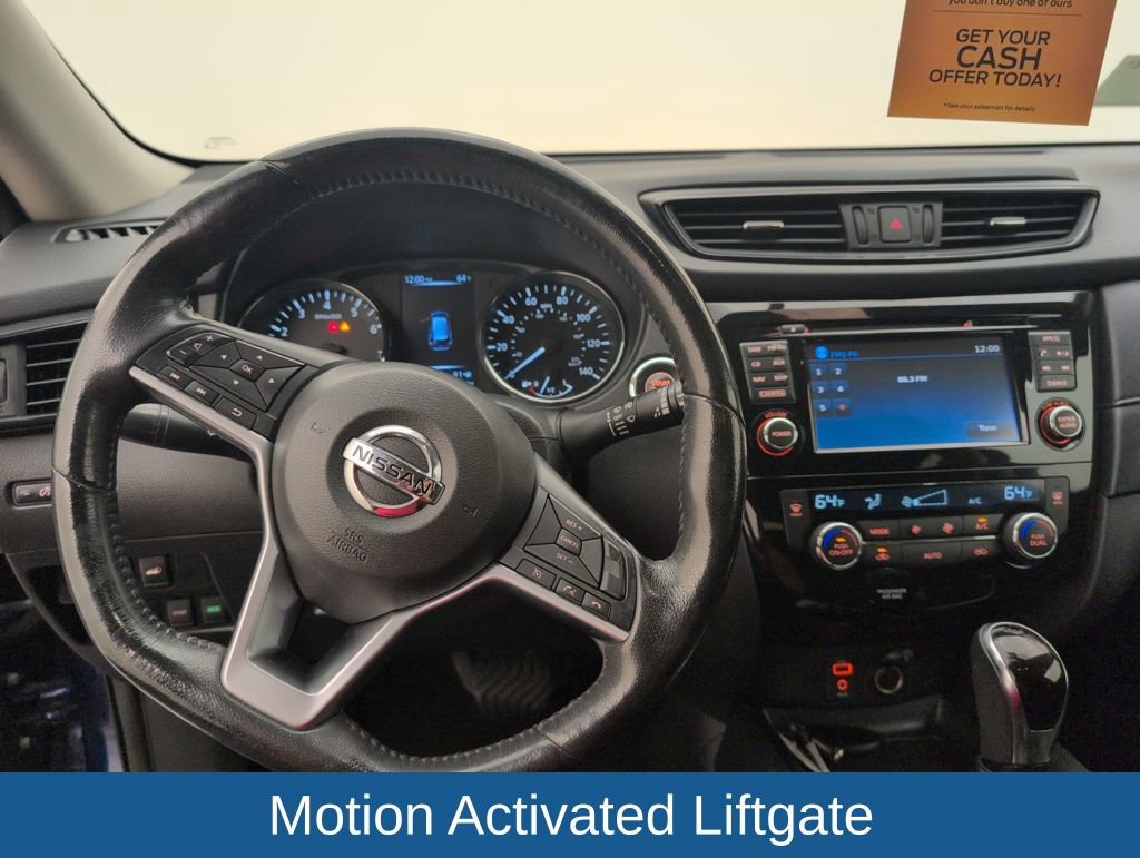 Used 2017 Nissan Rogue SV w/ SV Premium Package image 21