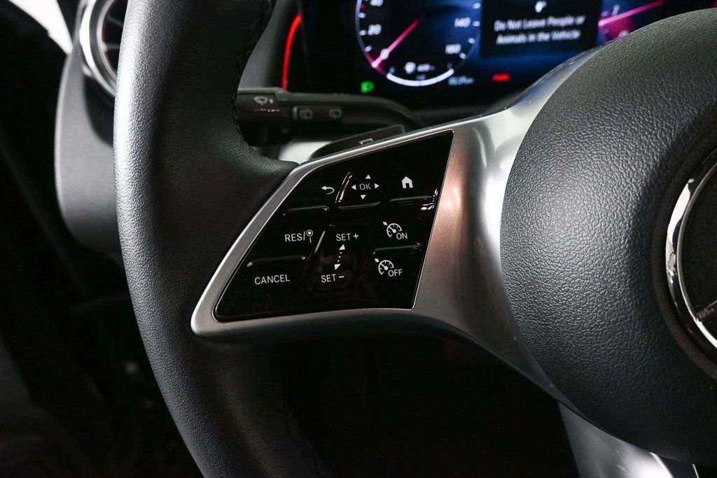 Used 2025 Mercedes-Benz GLB 250 image 10