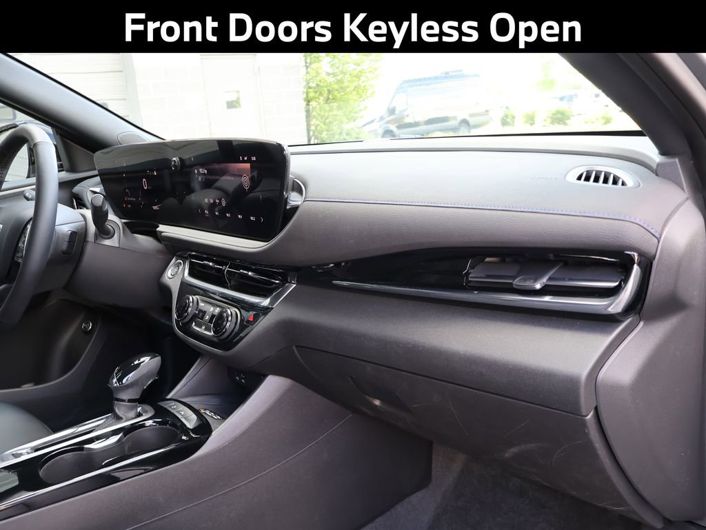 Used 2025 Buick Envista Sport Touring w/ Convenience I Package FWD image 12