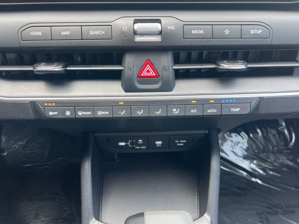 Used 2025 Kia K4 LXS image 43