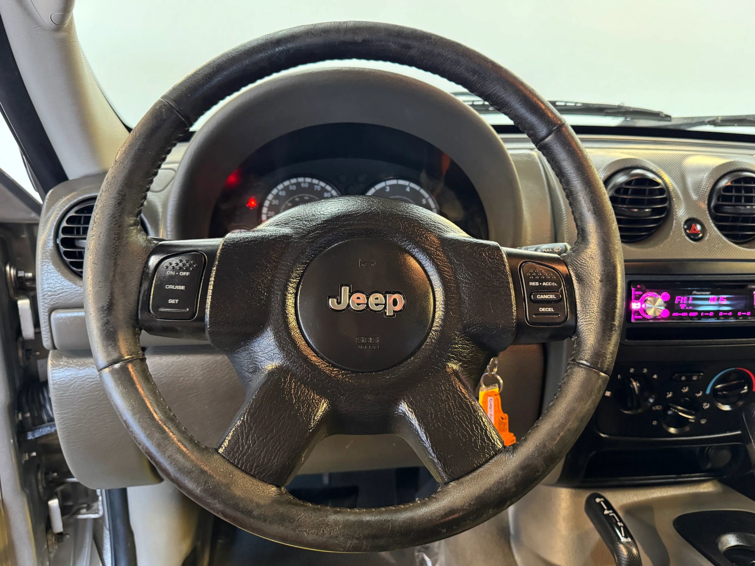 Used 2007 Jeep Liberty Sport image 14