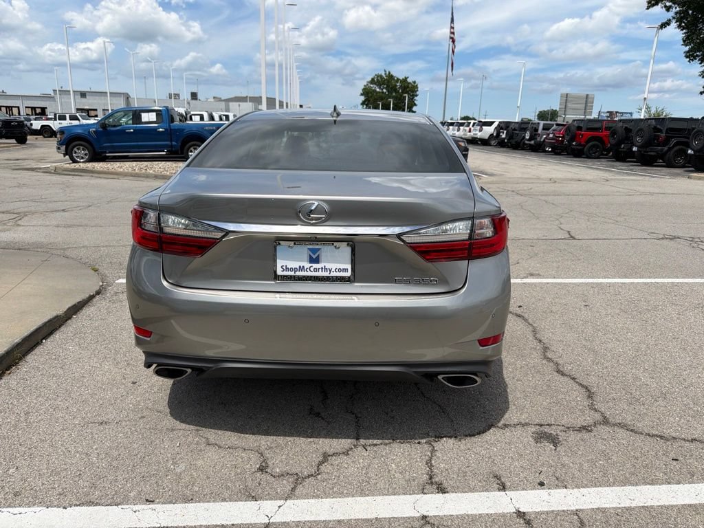 Used 2016 Lexus ES 350 w/ Luxury Package w/Wood Trim FWD image 4