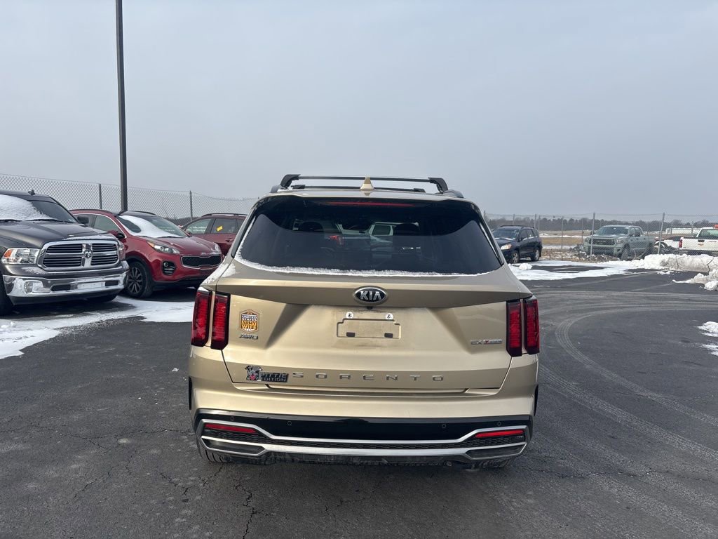 Used 2021 Kia Sorento EX w/ Panoramic Sunroof Package image 4