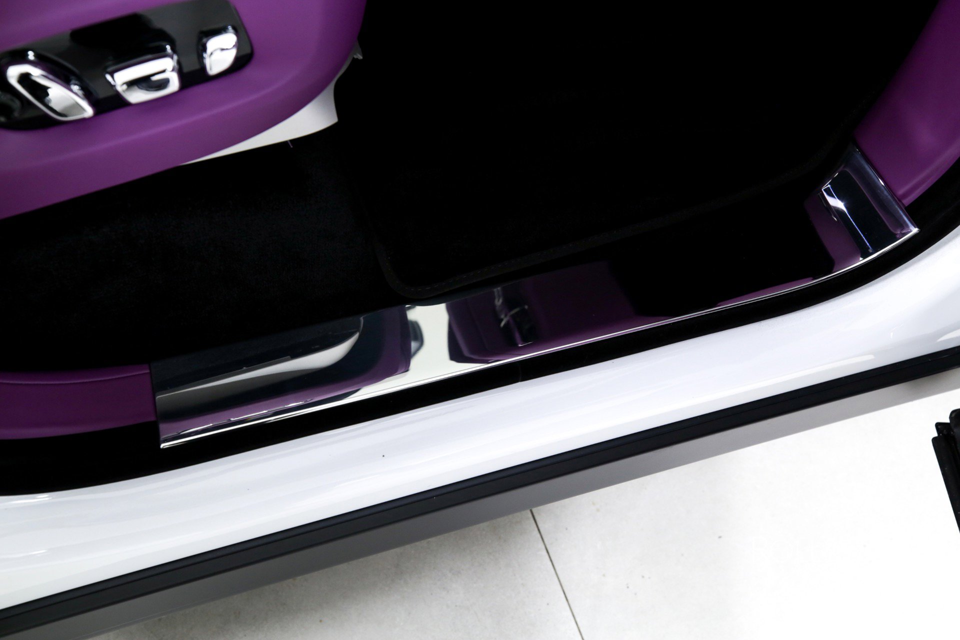 Used 2024 Rolls-Royce Cullinan image 29