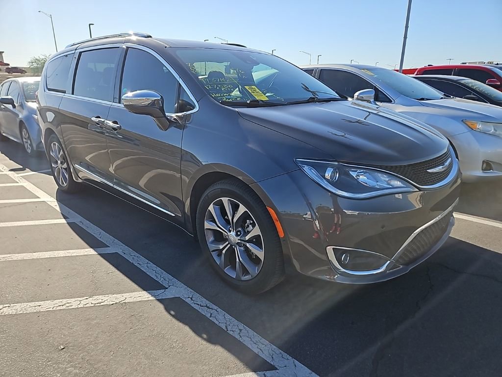 Used 2020 Chrysler Pacifica Limited image 4