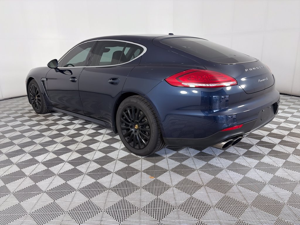 Used 2015 Porsche Panamera image 5