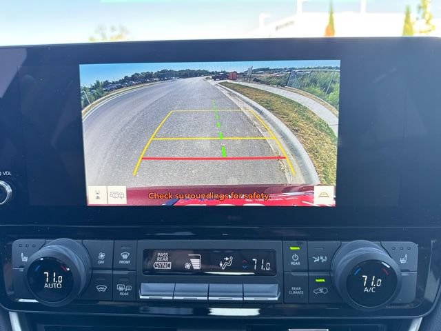 Used 2025 Toyota Grand Highlander FWD image 11
