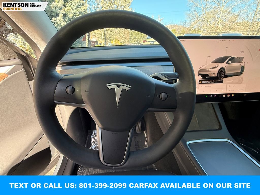 Used 2022 Tesla Model Y Long Range image 16