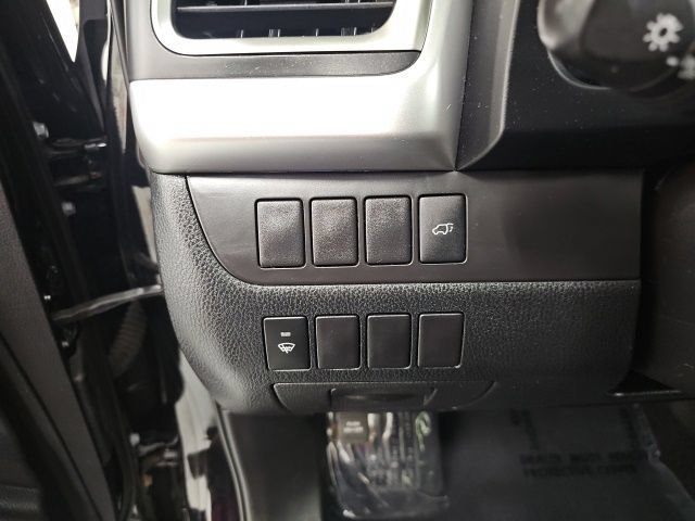 Used 2016 Toyota Highlander XLE AWD/4WD image 16