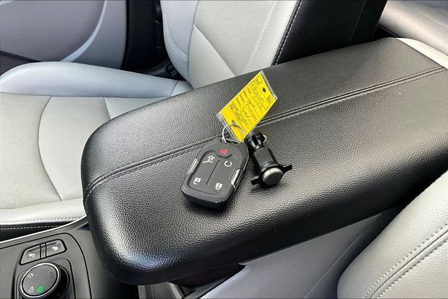 Used 2022 GMC Terrain SLT w/ LPO, Floor Liner Package AWD/4WD image 32